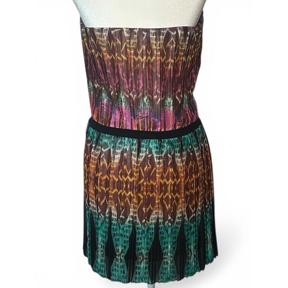 BCBG Summer Dress - Picture 2 of 4